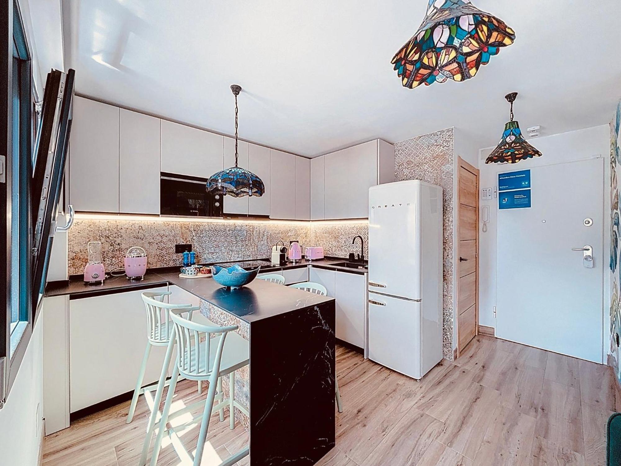Апартаменты Alhambra Deco Homtels Торремолинос Экстерьер фото