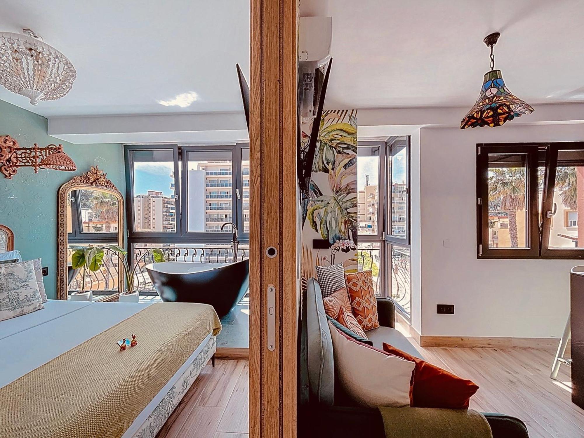 Апартаменты Alhambra Deco Homtels Торремолинос Экстерьер фото