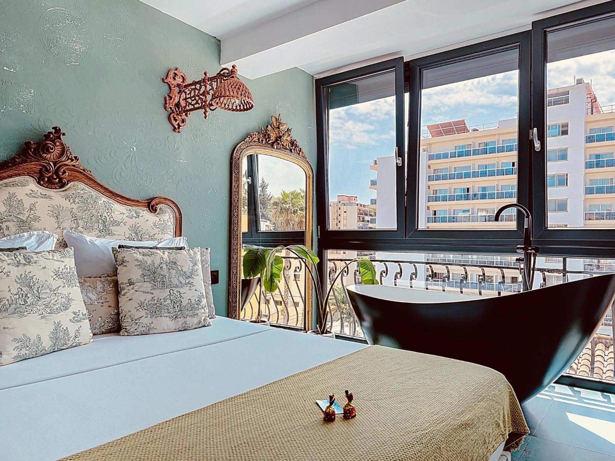 Апартаменты Alhambra Deco Homtels Торремолинос Экстерьер фото