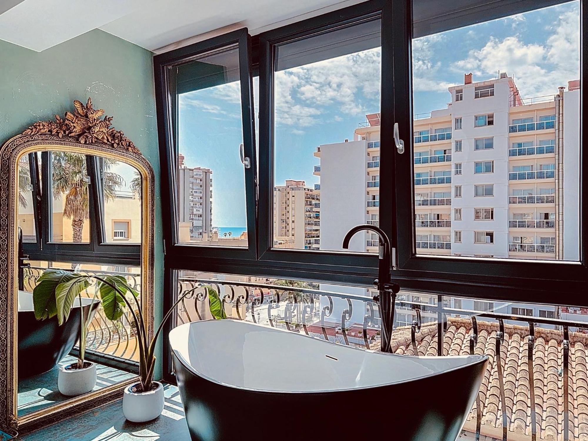 Апартаменты Alhambra Deco Homtels Торремолинос Экстерьер фото